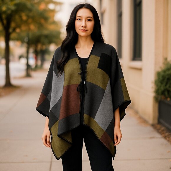 NWT MARC NEW YORK ANDREW MARC COLOR BLOCK PONCHO SHAWL  TASSEL ONE SIZE - Picture 1 of 9